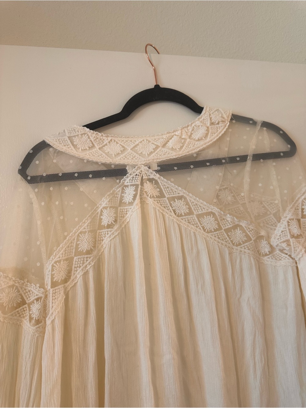 Umgee Cream Boho Lace Yoke Peasant Tunic - Picture 4 of 6